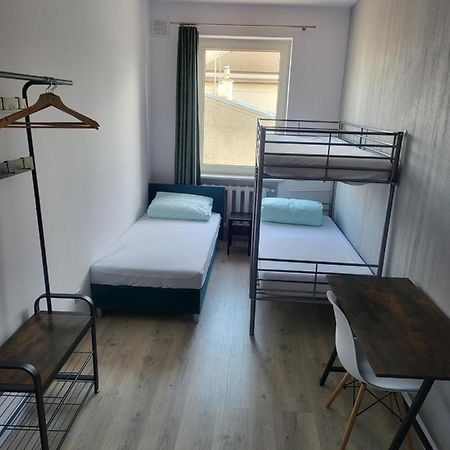 Rooms4Rest Wiertnicza - Private Rooms For Tourists - Atr Consulting Sp, Z O,O, Varşovia Exterior foto