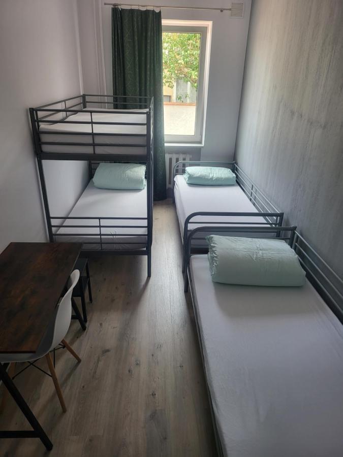 Rooms4Rest Wiertnicza - Private Rooms For Tourists - Atr Consulting Sp, Z O,O, Varşovia Exterior foto