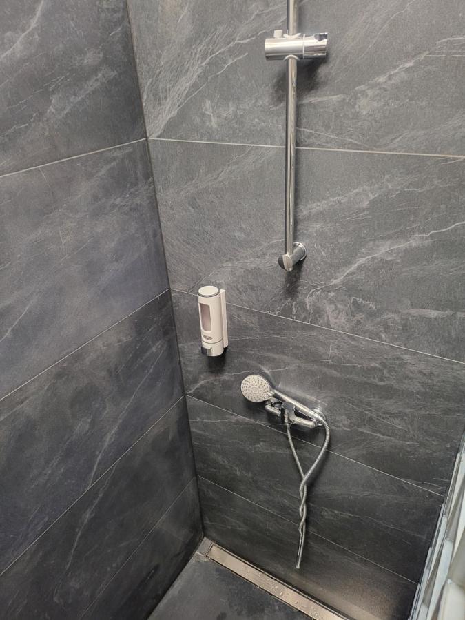 Rooms4Rest Wiertnicza - Private Rooms For Tourists - Atr Consulting Sp, Z O,O, Varşovia Exterior foto