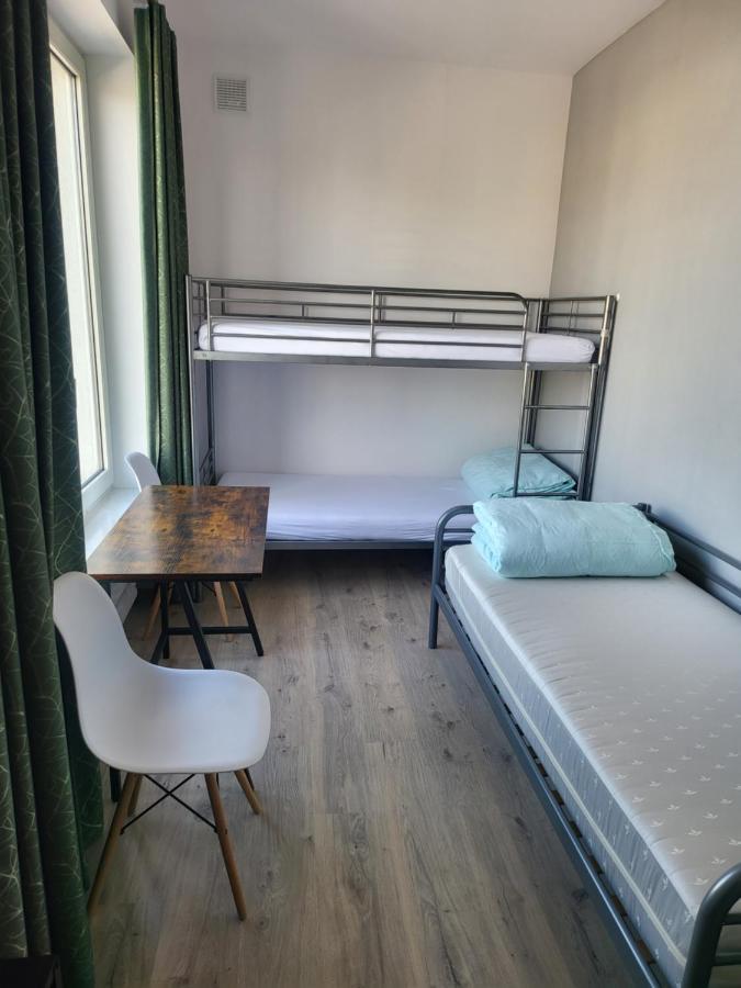 Rooms4Rest Wiertnicza - Private Rooms For Tourists - Atr Consulting Sp, Z O,O, Varşovia Exterior foto
