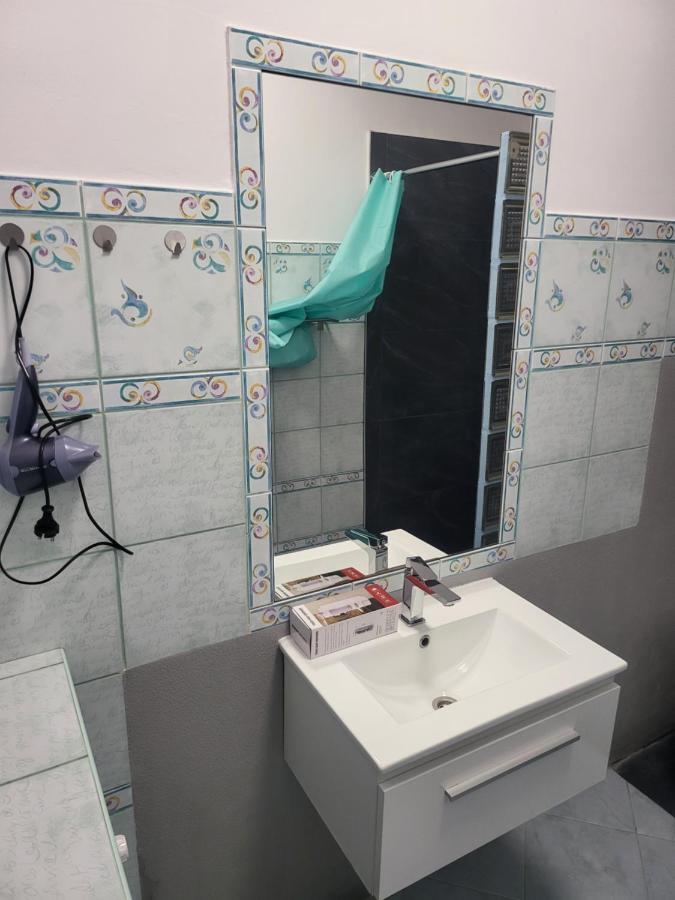 Rooms4Rest Wiertnicza - Private Rooms For Tourists - Atr Consulting Sp, Z O,O, Varşovia Exterior foto