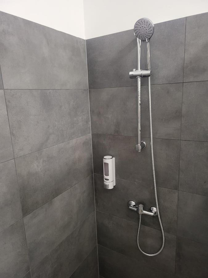 Rooms4Rest Wiertnicza - Private Rooms For Tourists - Atr Consulting Sp, Z O,O, Varşovia Exterior foto