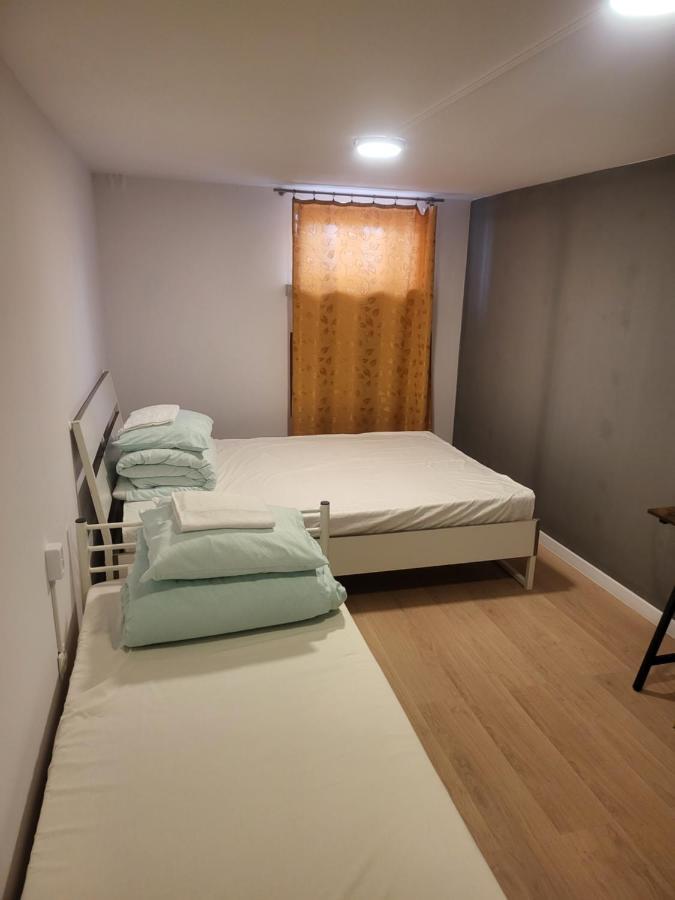 Rooms4Rest Wiertnicza - Private Rooms For Tourists - Atr Consulting Sp, Z O,O, Varşovia Exterior foto