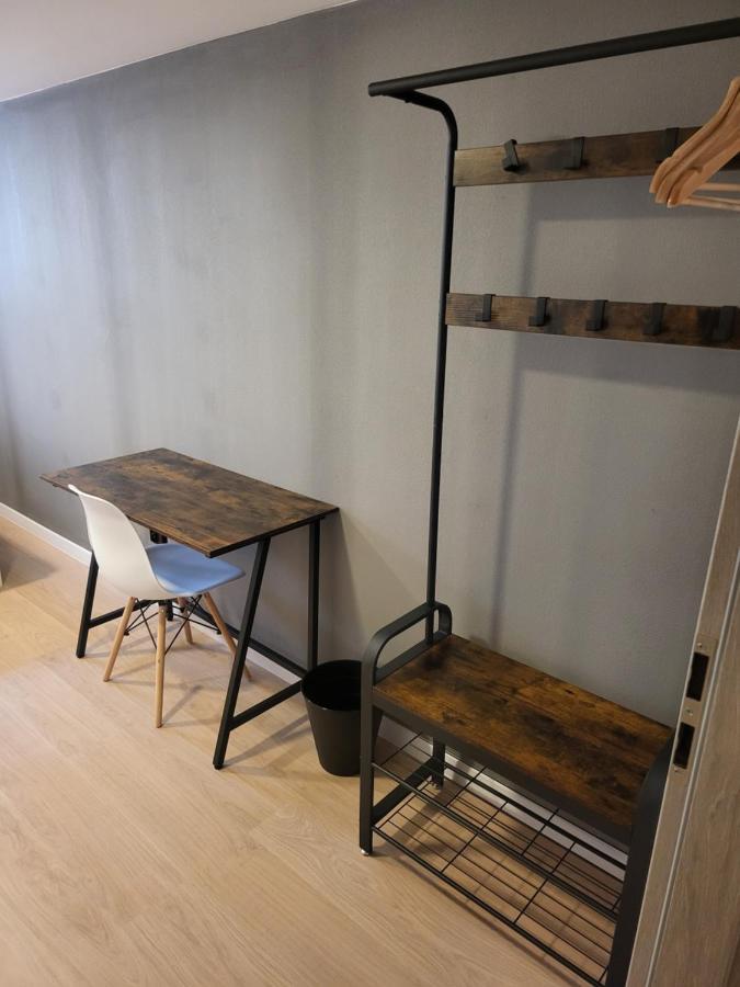 Rooms4Rest Wiertnicza - Private Rooms For Tourists - Atr Consulting Sp, Z O,O, Varşovia Exterior foto